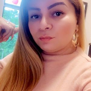 Meet your Posher, Norma